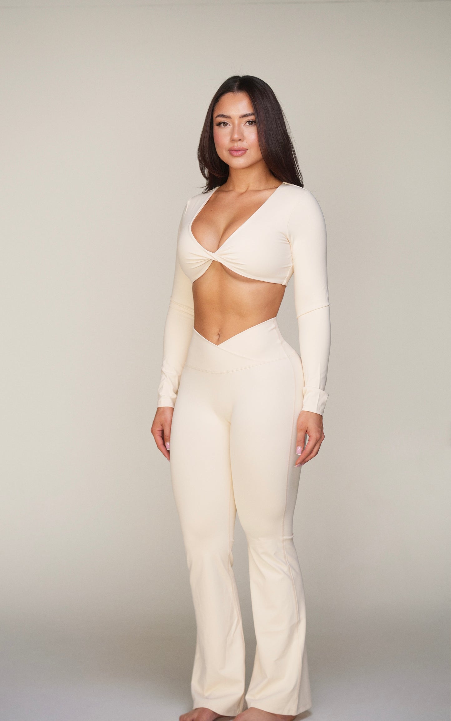 Aura Magnetic Flared Pants